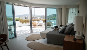 daltv villa views first line Ibiza hallway bedroom.jpg